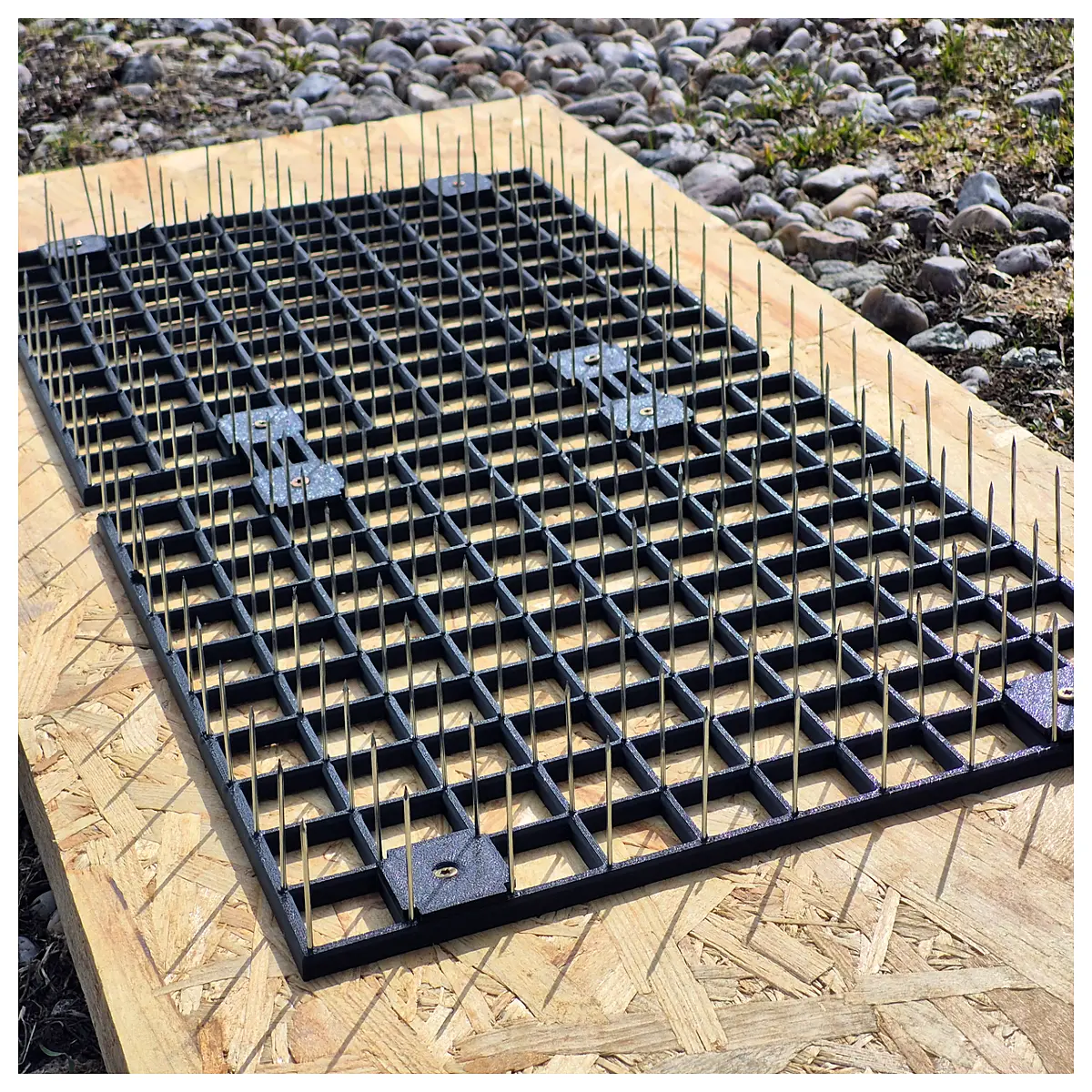 raccoon proof trash can spikes cat deterrent spikes for compost bins outdoor wildlife guard anti theft spike strips
