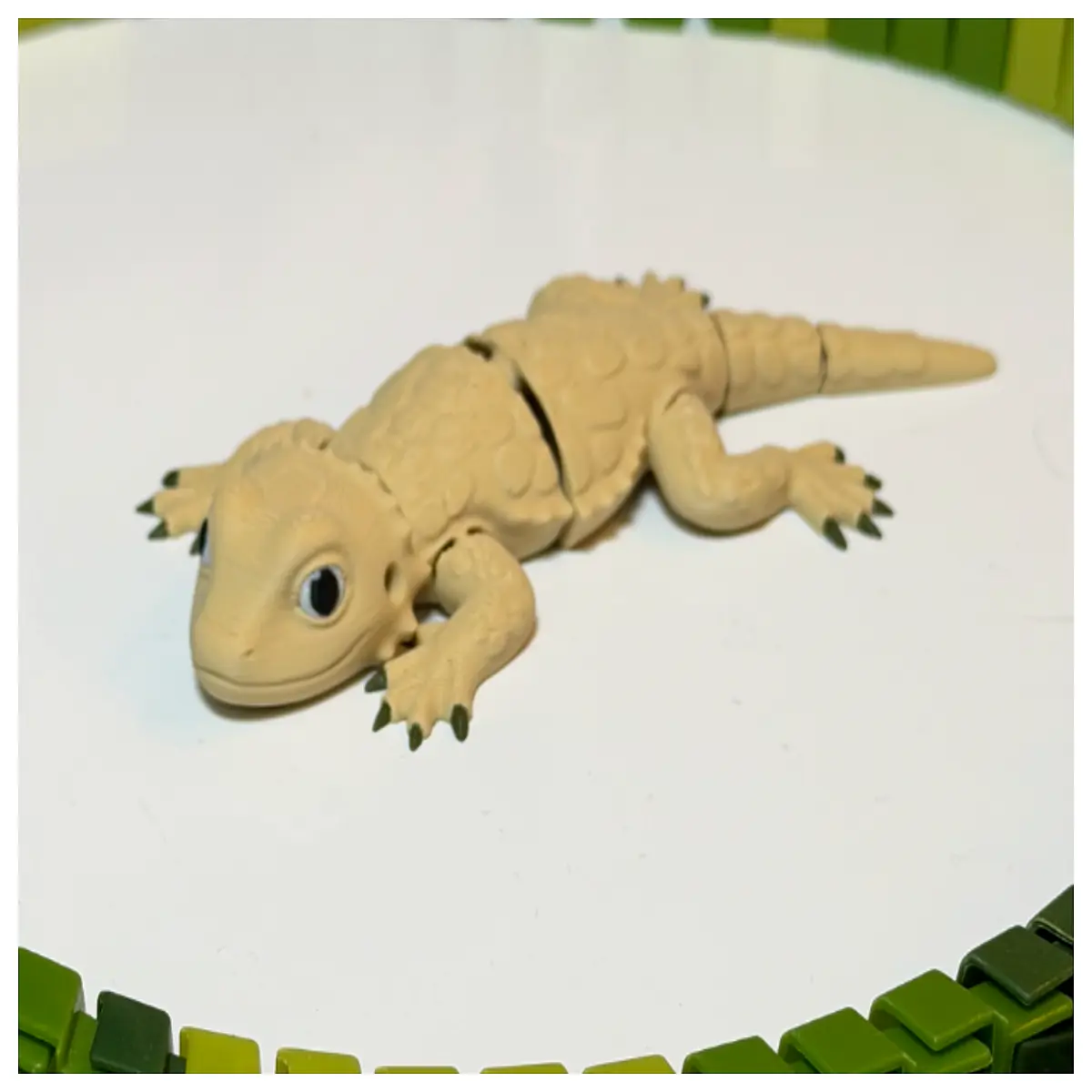 realistic animatronic bearded dragon toy for kids moving lizard puppet with head movement