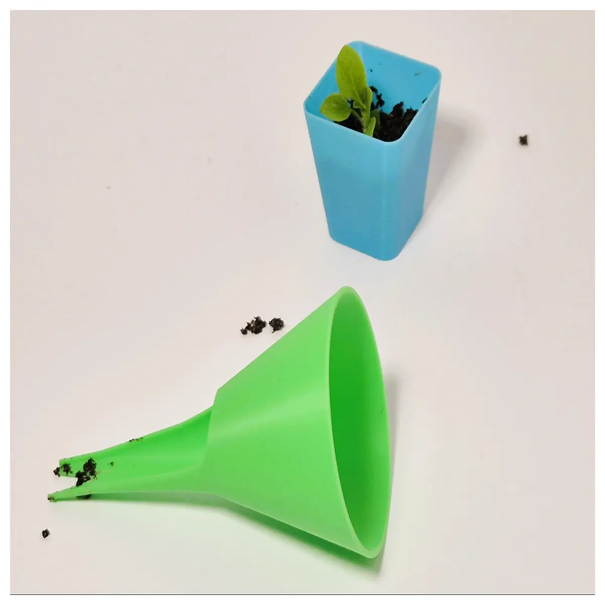garden planting funnel for seeds soil fertilizer pour spout tool