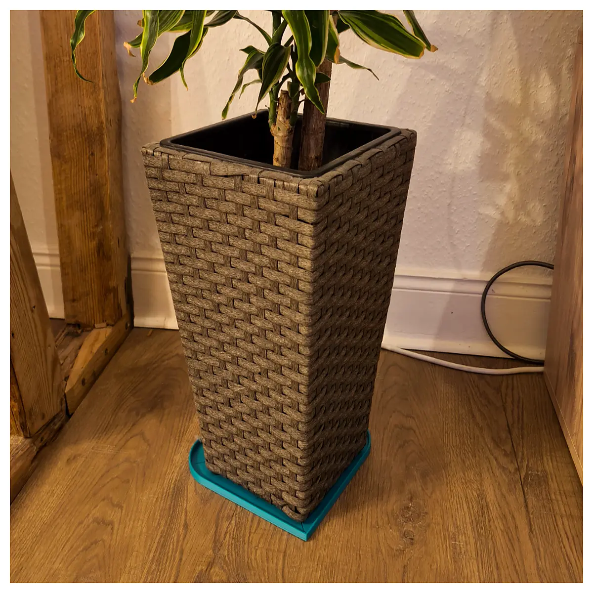 self draining plant saucer with lip drip guard for indoor outdoor pots