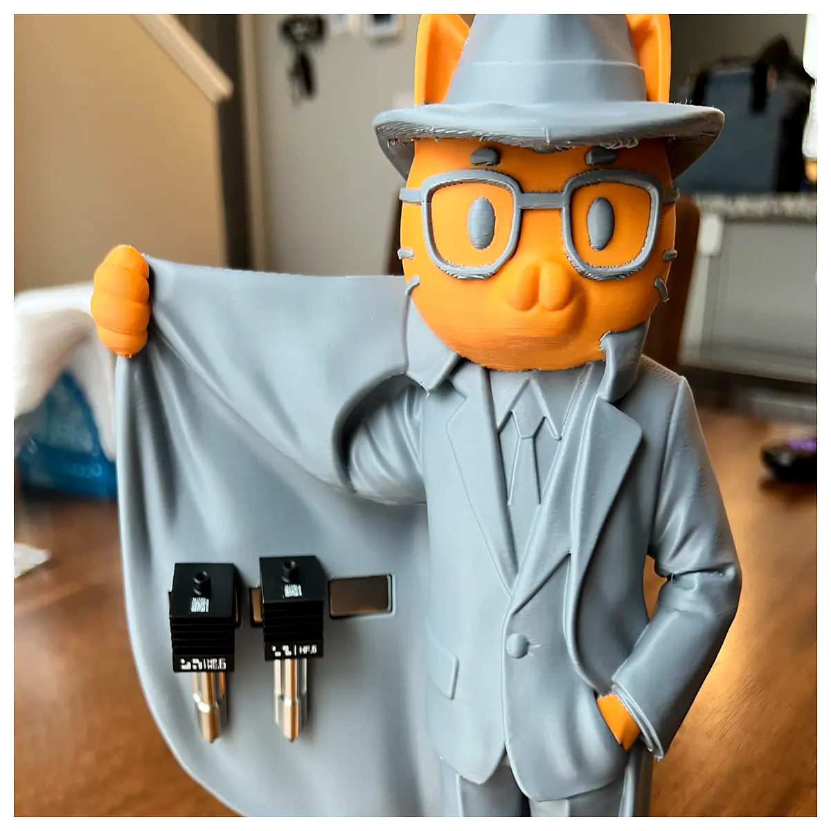 forbidden cat nozzle bracket mount holder for bottle attachment
