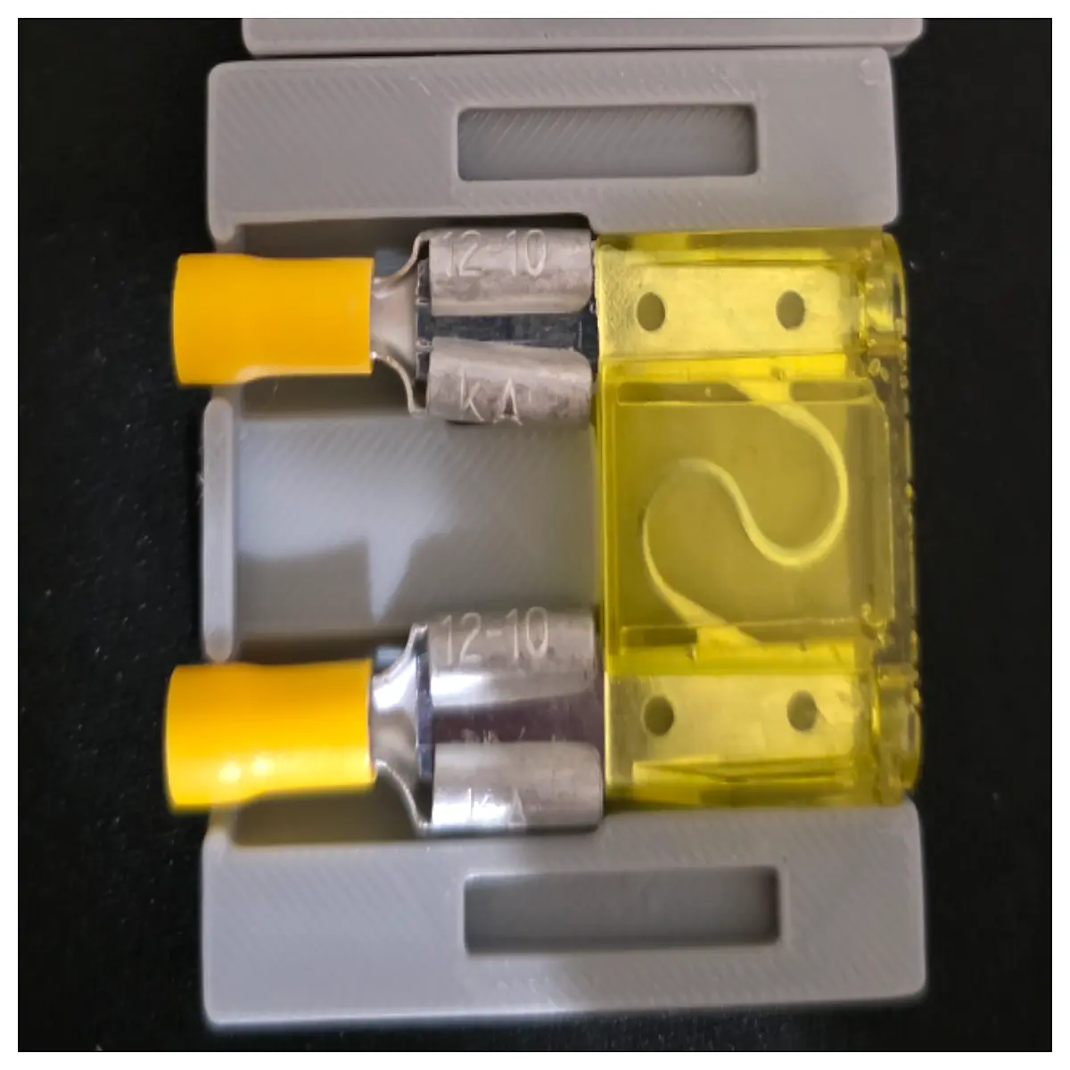 maxi blade fuse holder block 2 3 4 pin automotive electrical connector waterproof duty circuit protection
