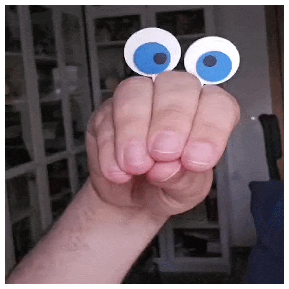 fidget spinner ring with spinning eyes stress relief toy for anxiety and sensory play