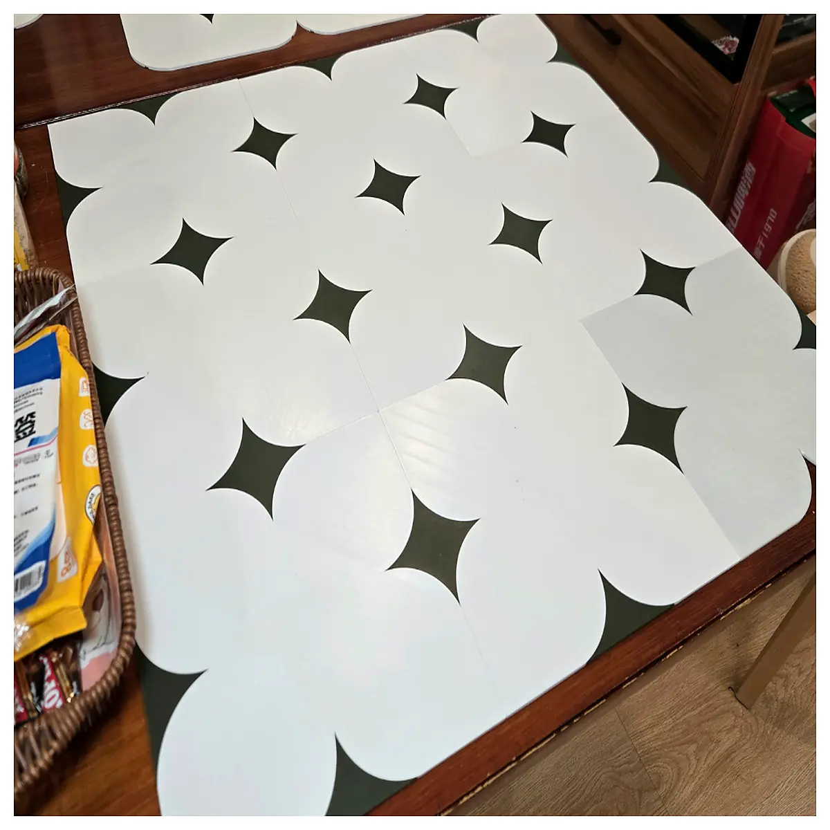waterproof table runner for dining room decorative placemats set of 4 heat mat for kitchen counter and floor protection