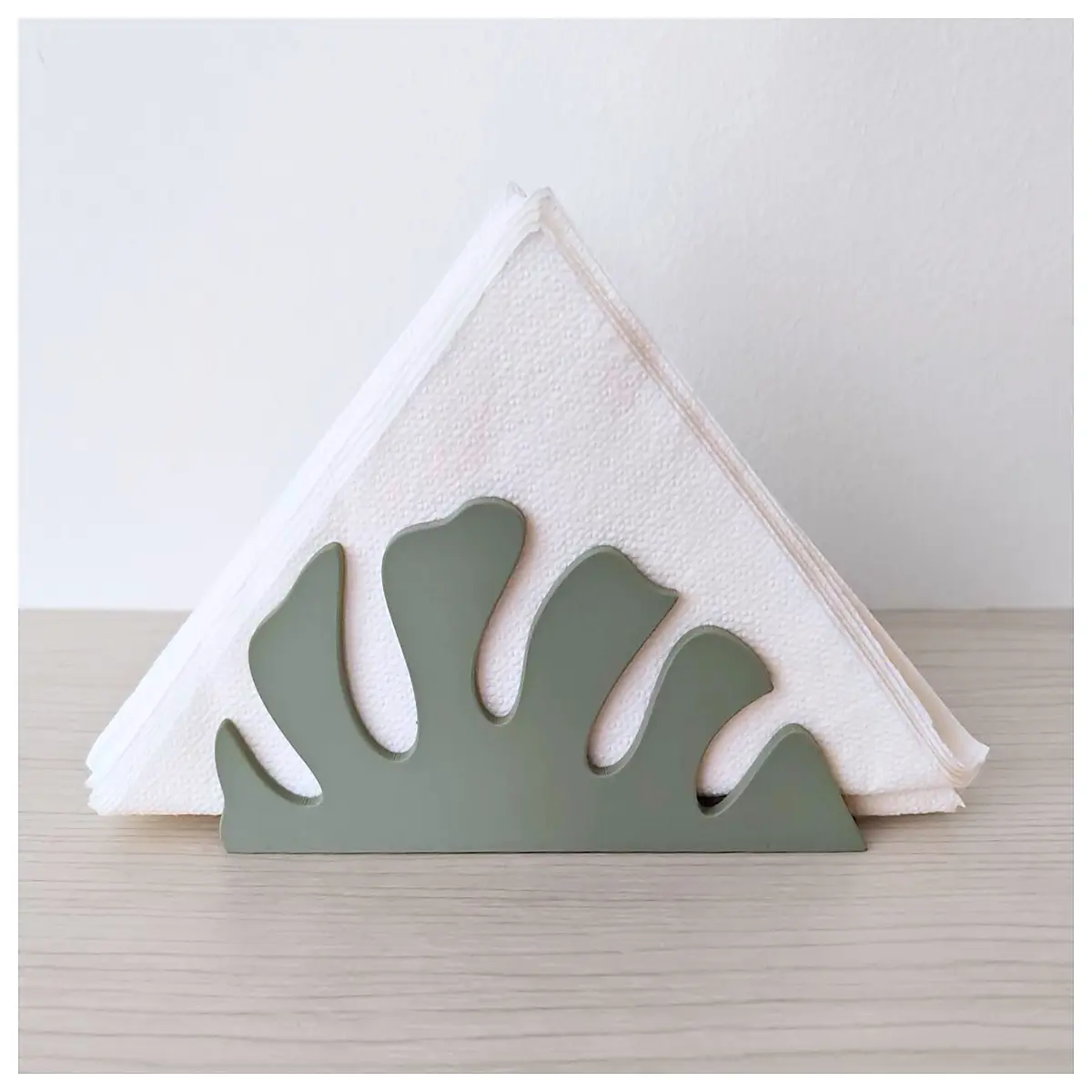 monstera leaf napkin holder table decor modern home accents dining room centerpiece