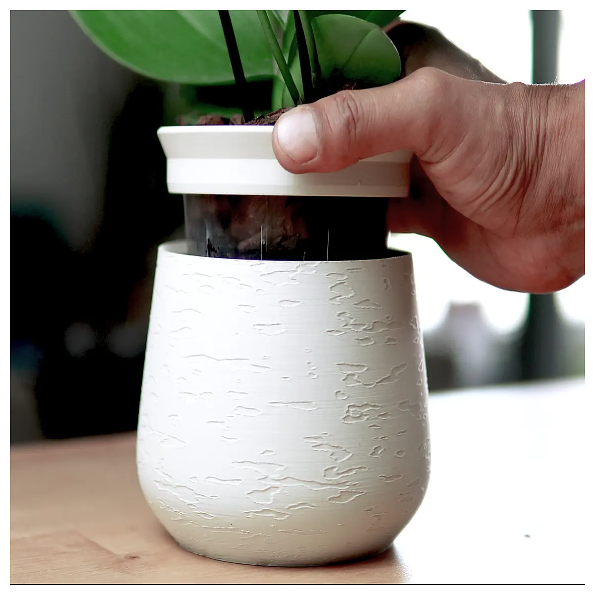 self watering planter pot with reservoir for indoor plants automatic irrigation system control container