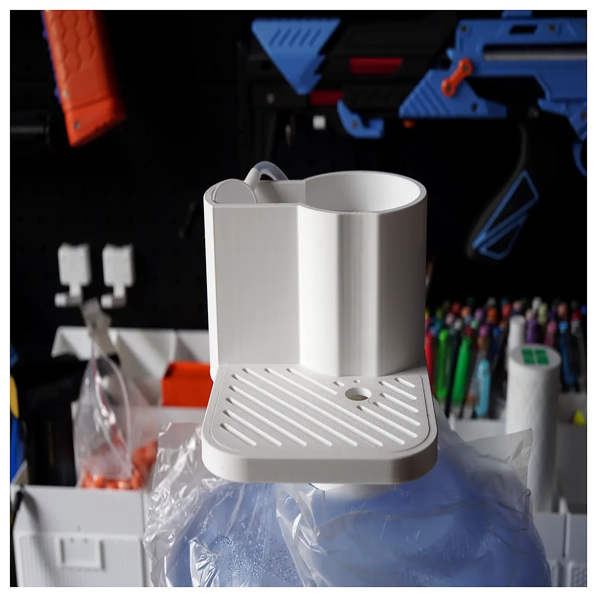 portable instant hot water dispenser holder mount for desk travel mug warmer base