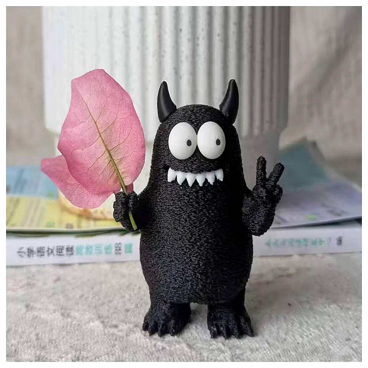 cute travel buddy sticker for yoyo handheld camera balloon prop accessory photo check in decoration
