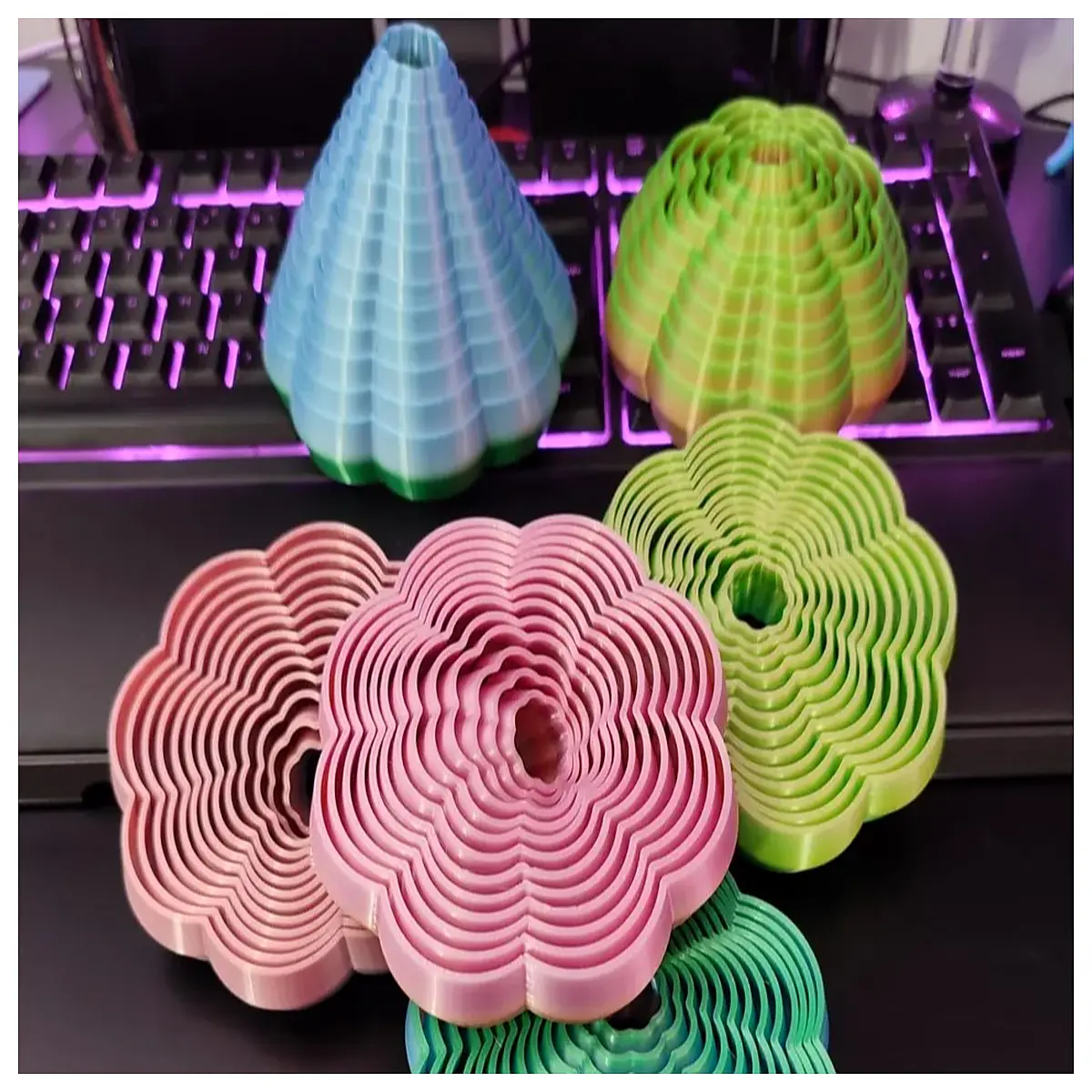 stress relief flower fidget toy for anxiety and sensory squeeze it bubble maker