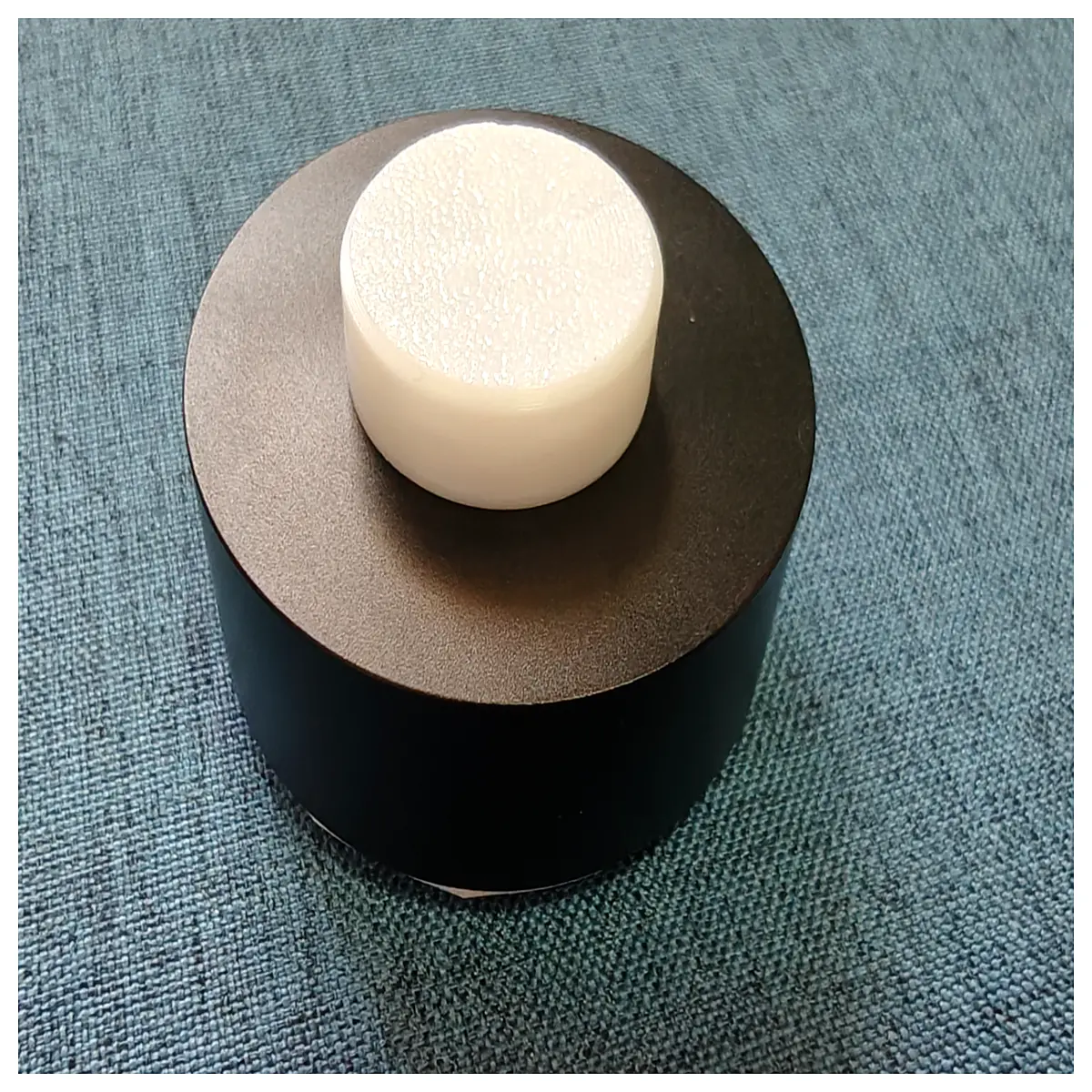 m17075 17mm threaded cap plastic bottle closure screw top lid for lab reagent containers