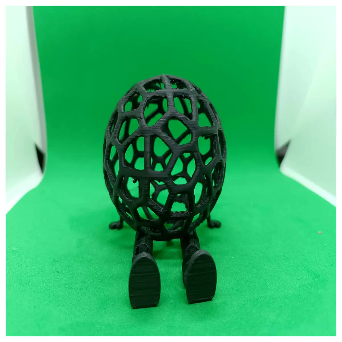 articulated flexible leg voronoi sphere kinetic sculpture interactive art piece geometric design