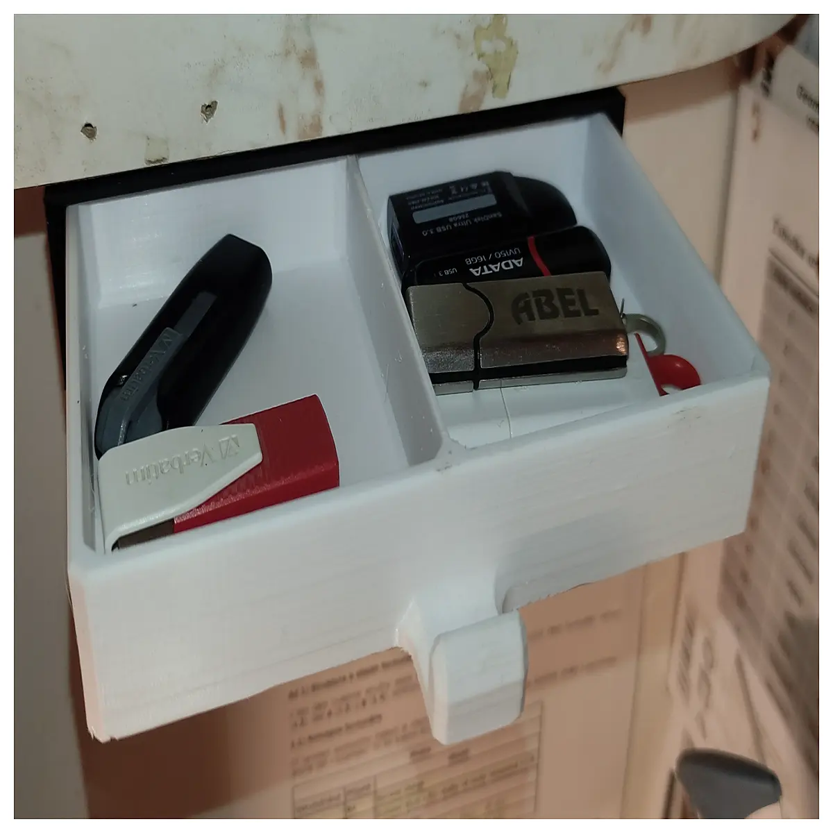 minimalist office drawer organizer small desk storage clean aesthetic workspace accessories
