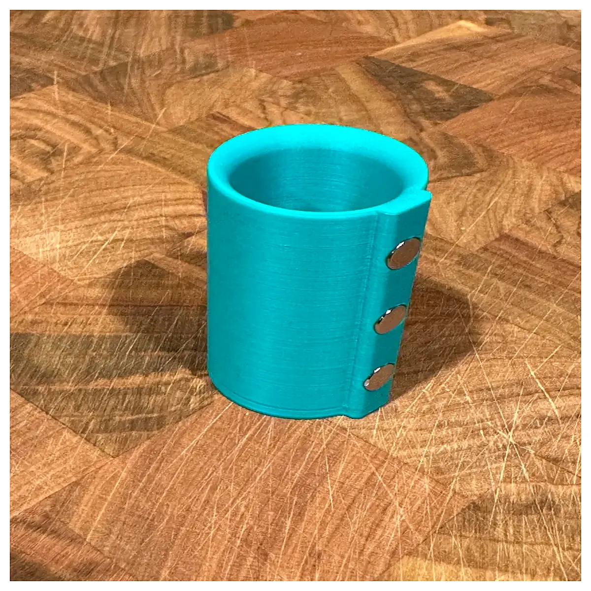 large sharpie marker holder desk organizer bulky permanent marker cup storage