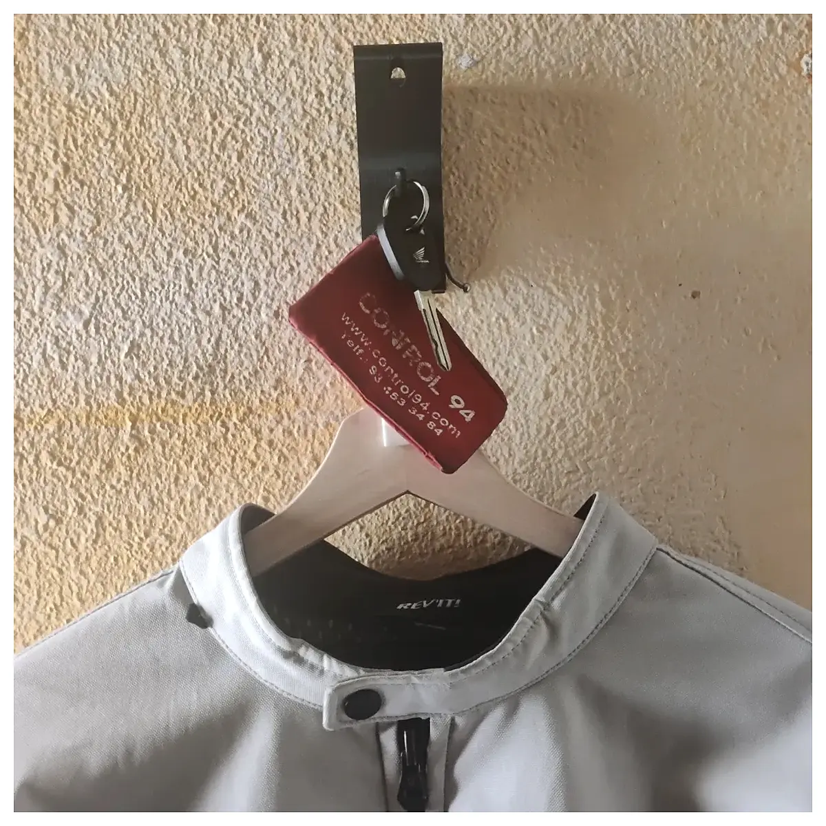 motorcycle gear hooks duty saddlebag organizer hanging strap for helmet jacket glove storage waterproof outdoor adventure