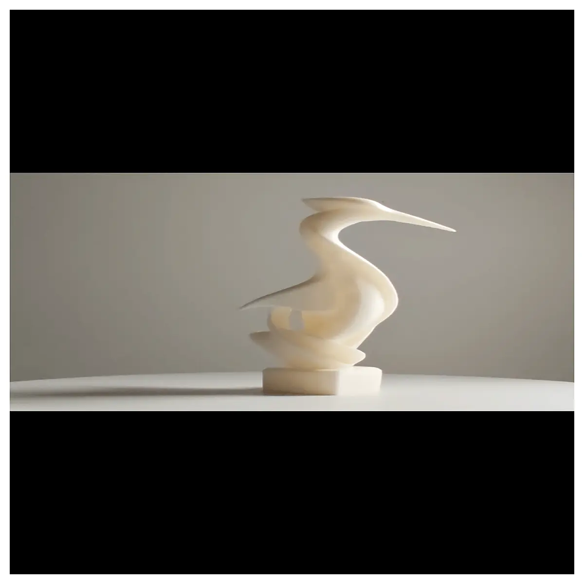 realistic bird figurine animal sculpture home decor shelf ornament wildlife art piece desktop collectible