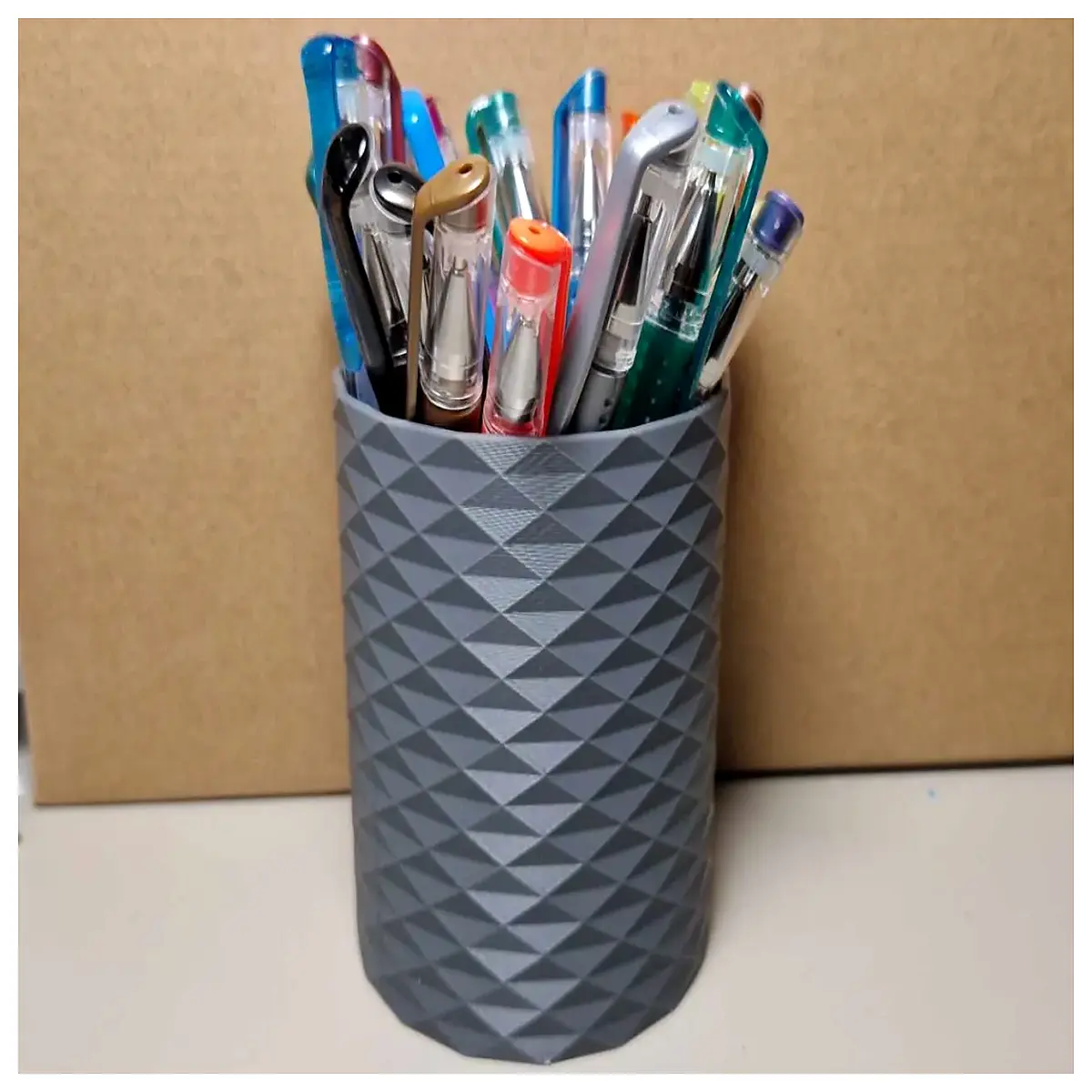 triangle pattern pen holder desk organizer geometric pencil cup office supplies storage container for writing instruments