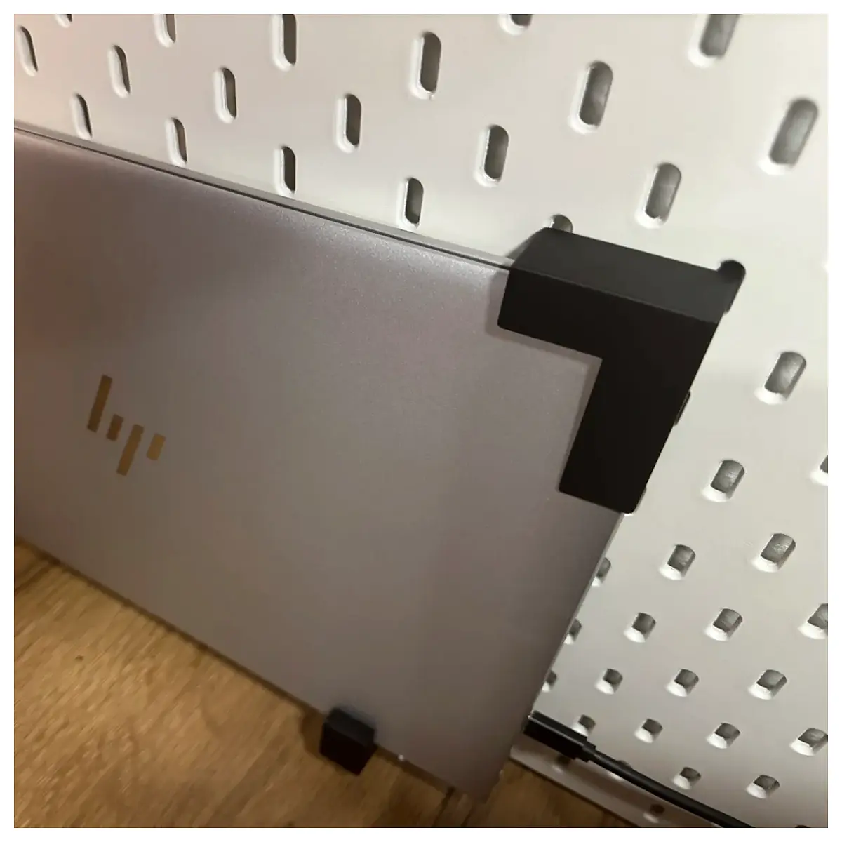 skadis laptop anti tip top mount organizer pegboard storage for desk workspace safety