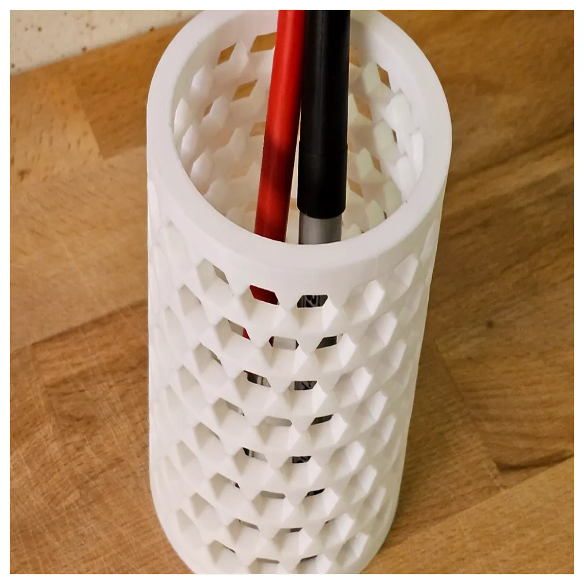 hexagonal pencil holder desk organizer metal mesh pen cup office supplies storage container