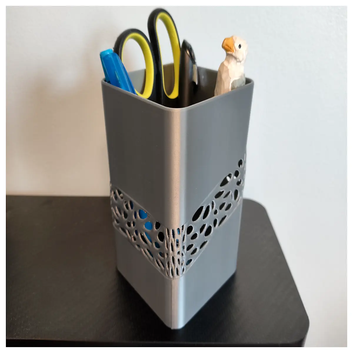 voronoi diagram pen holder geometric desk organizer modern minimalist office supply storage container for writing instruments