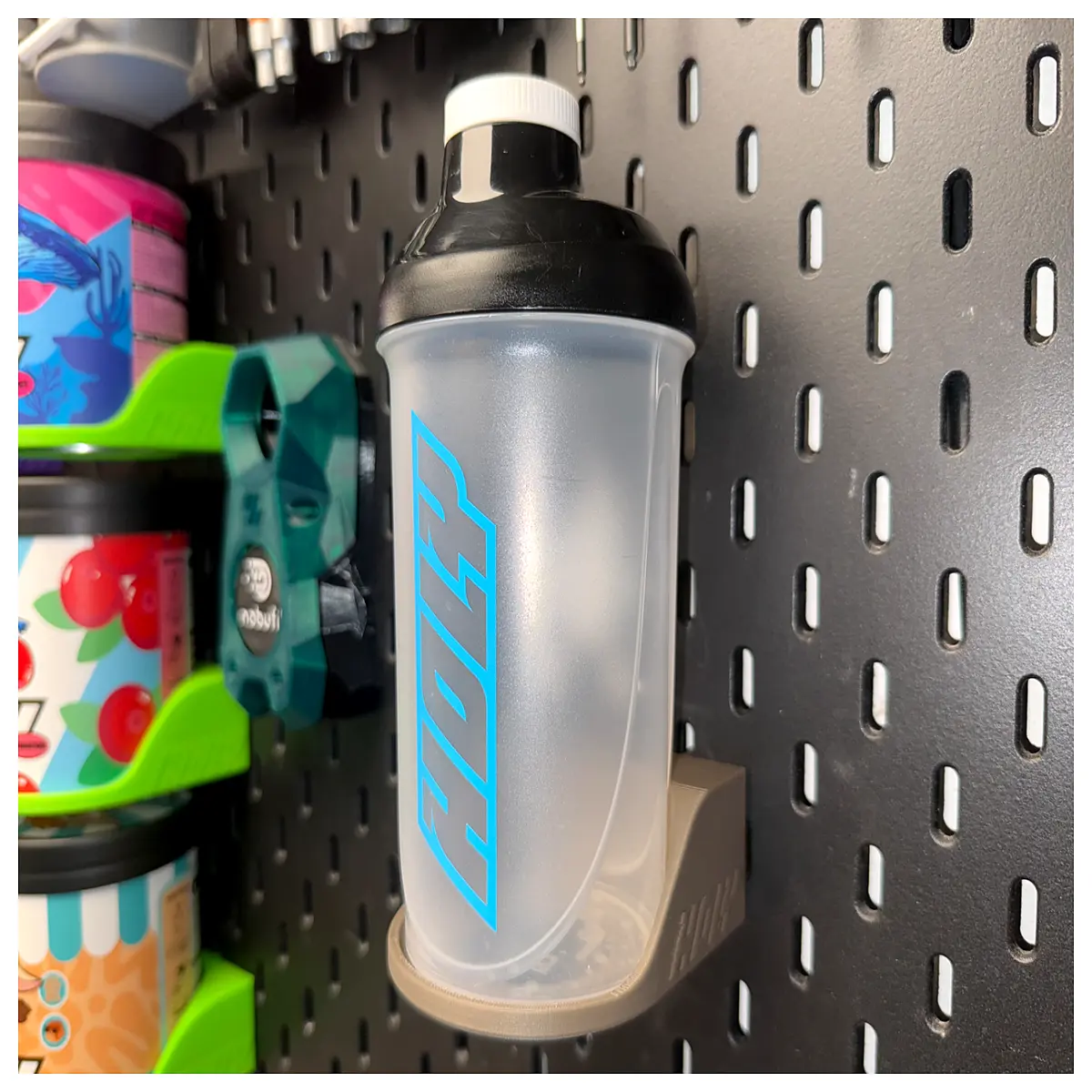 skadis shaker bottle magnetic hook organizer kitchen storage drink mixer portable gym workout protein container leakproof lid