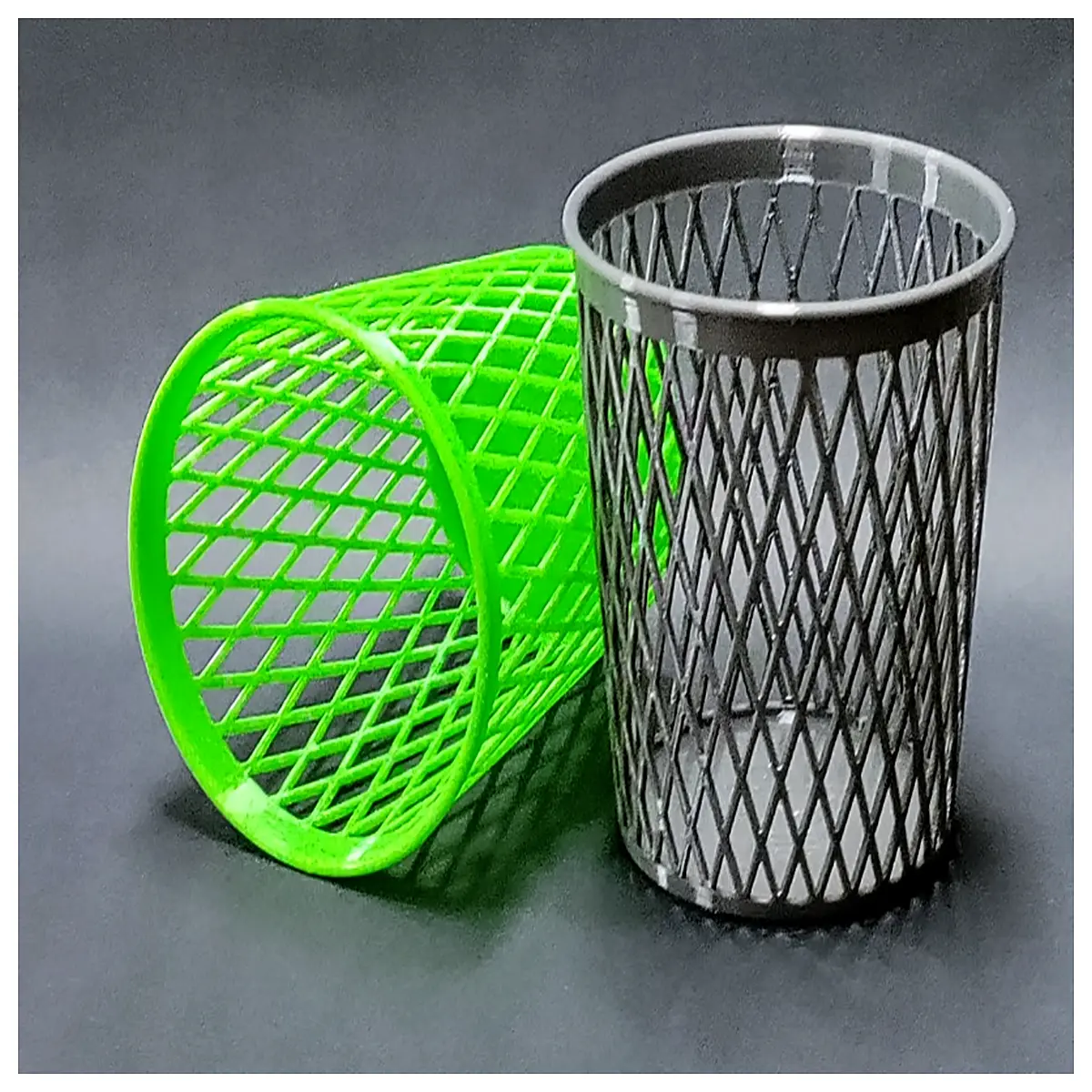 small desktop trash can office desk waste bin mini recycling bin home bathroom vanity small garbage container