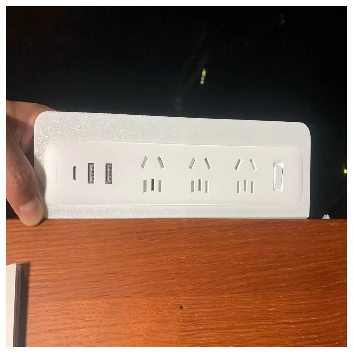 20w fast charging power strip mount bracket desktop organizer cable management