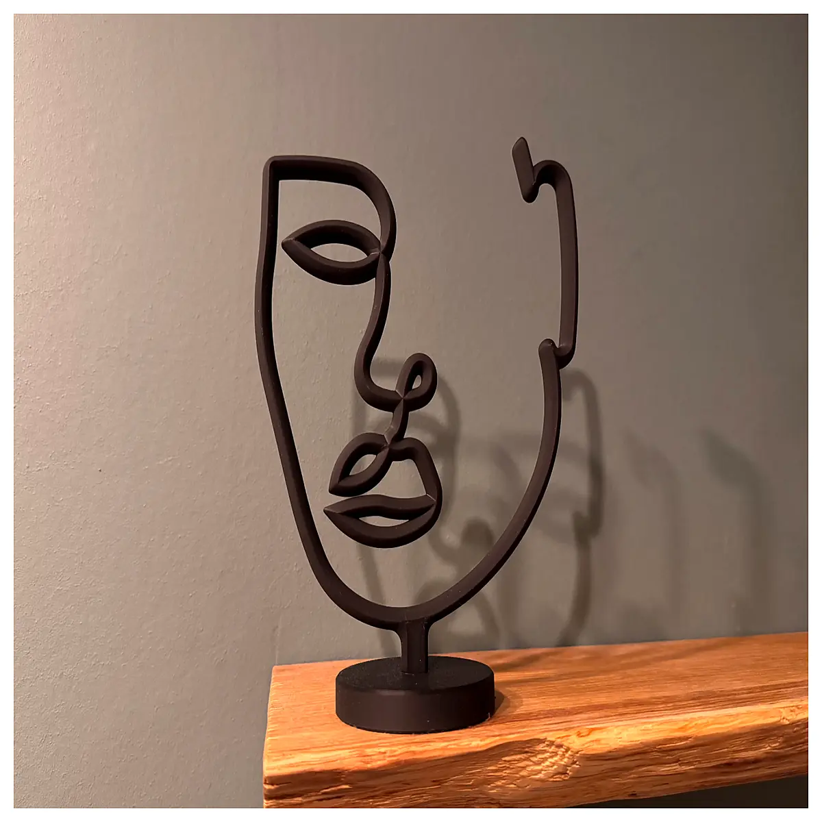 abstract face sculpture modern minimalist resin head art decor wall hanging home office living room contemporary design gift
