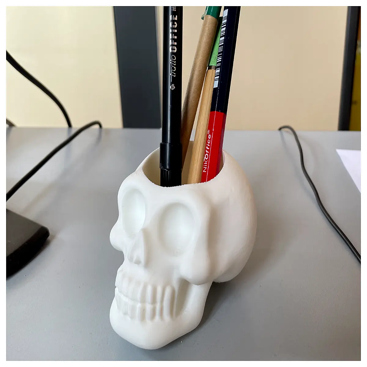 halloween desk decor spooky skull pen holder macabre office accessory gothic stationery organizer creepy skull vase