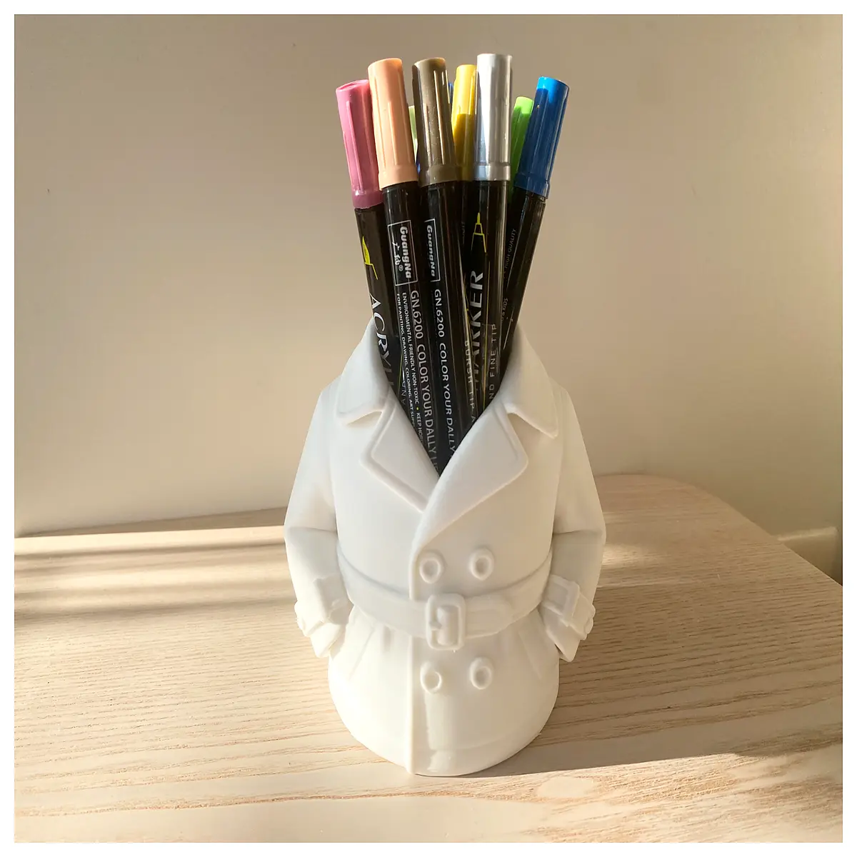 fashion trench coat pen holder desktop organizer office desk accessory cute stationery storage for women men