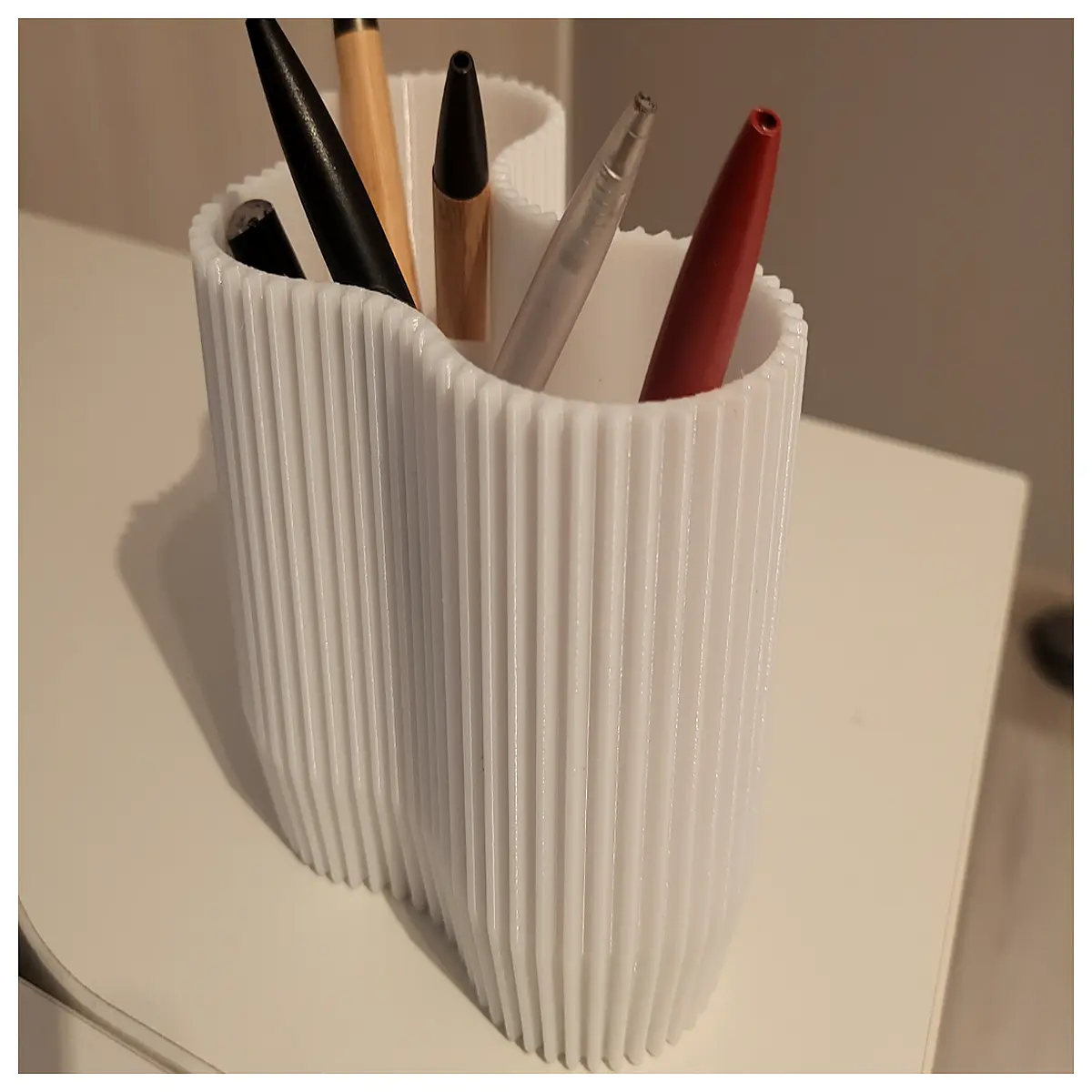 modern pen holder desk organizer minimalist metal mesh cup office supplies storage for home office desktop accessories