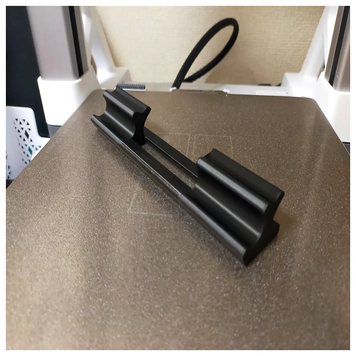desktop organizer pen holder for office supplies storage desk accessories metal mesh cup for writing utensils and pencils
