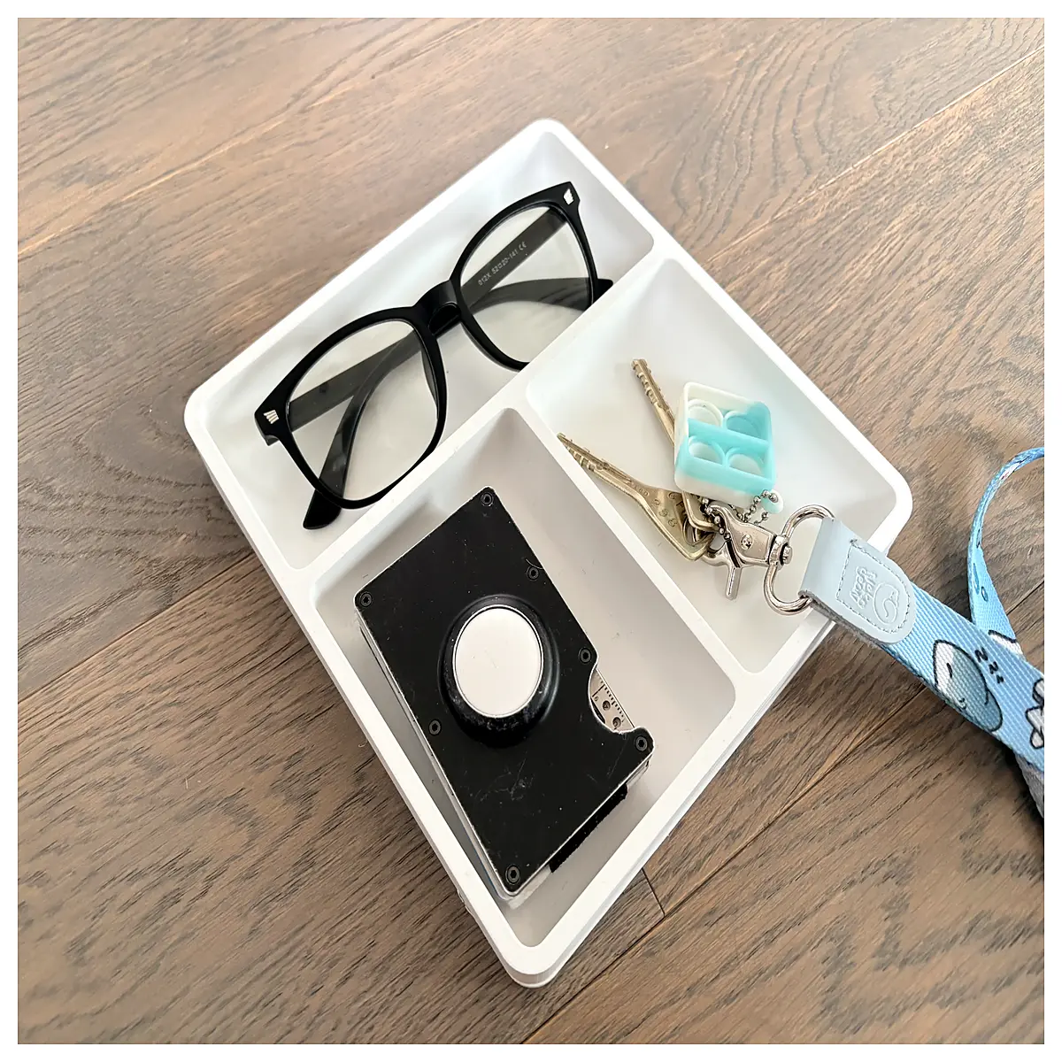 small tray for desk organization bathroom caddy for toiletries vanity tray for jewelry and perfume storage basket for remote controls decorative servi