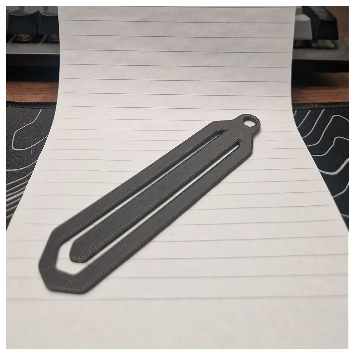 hole punch bookmark maker diy paper crafts quick simple bookmarking tool for books