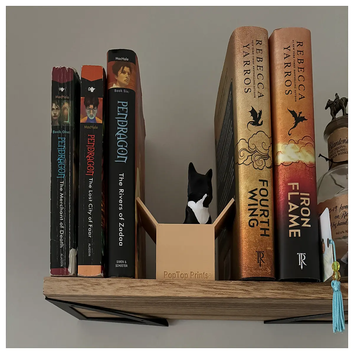 cute cat bookends for shelf decor animal figurine paperweight desktop organizer cat lovers duty book holder