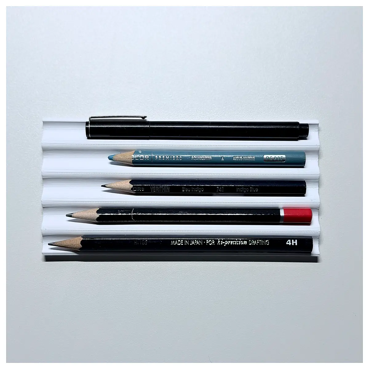 minimalist desk organizer wave pen holder modern office supplies aesthetic stationery storage for home workspace