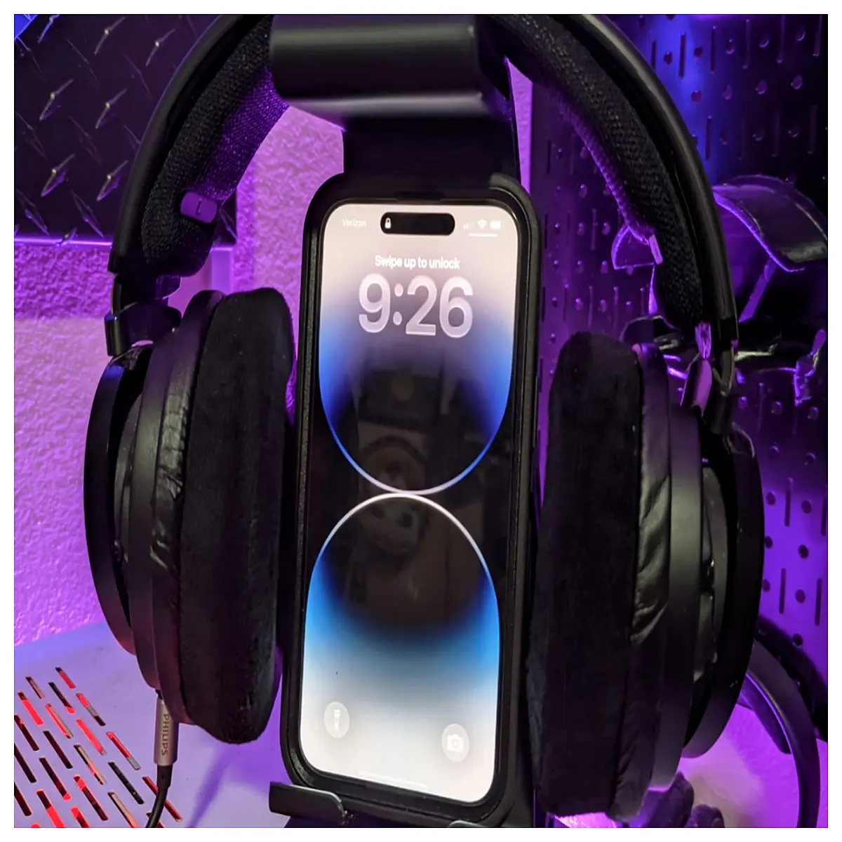 phone holder for headphones best new desktop organizer for earbuds charging dock compatible with all smartphones