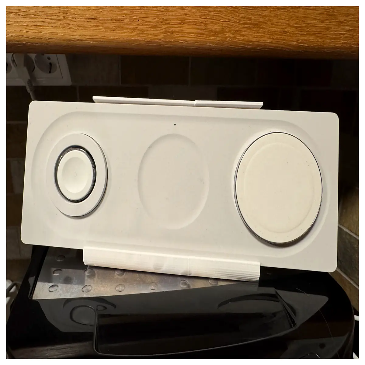 3 in 1 charging station for watch wireless charger multi device dock