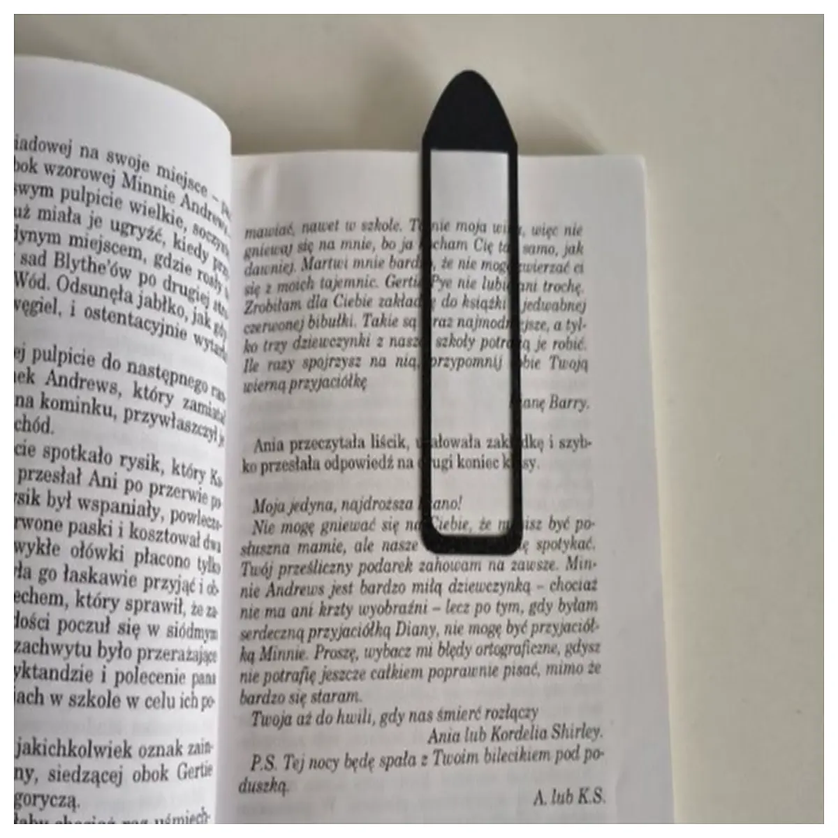 cute metal bookmarks for reading aesthetic page markers literary gifts for students vintage brass book clips magnetic bookmark holders stationery supp