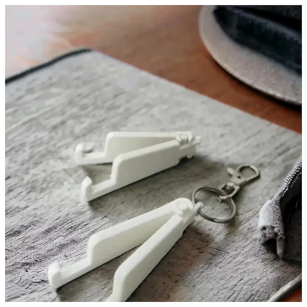 mini portable phone holder keychain clip for car air vent universal smartphone mount ring strap lanyard accessory