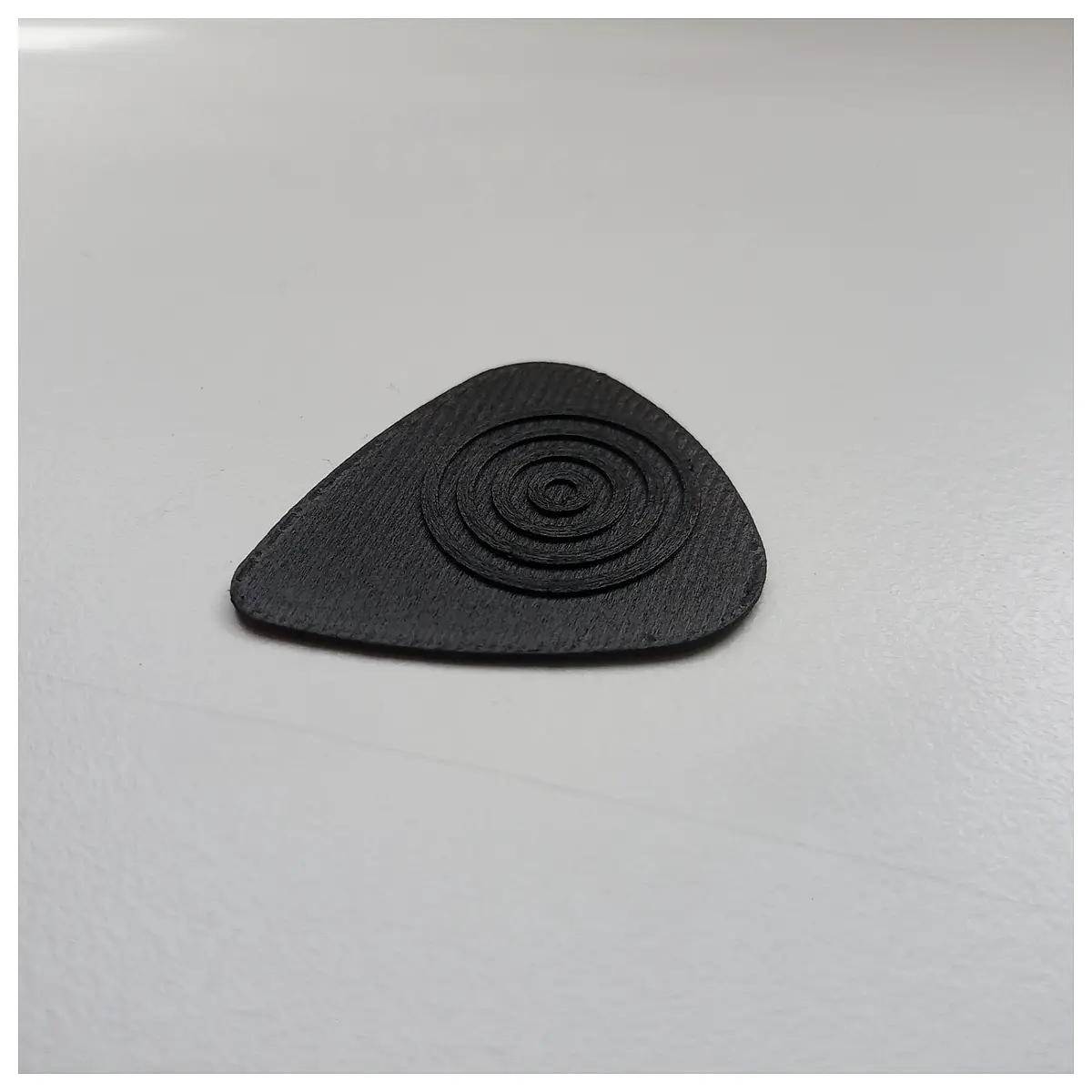 075mm guitar picks thick duty bass plectrum for rock metal electric guitar playing accessories