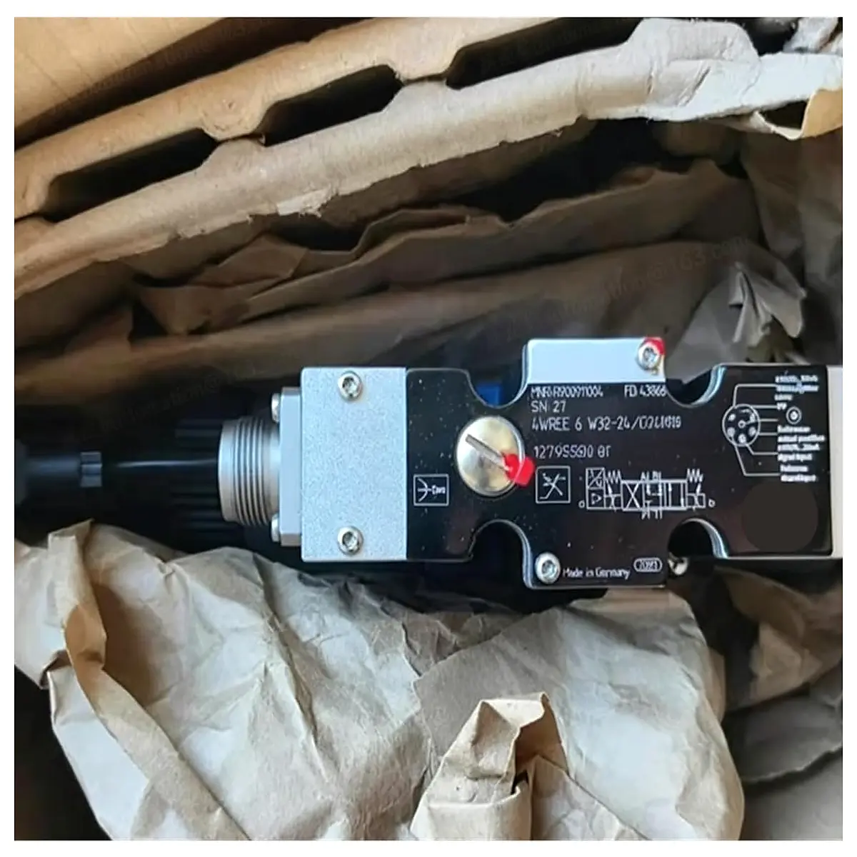 R900911004 4WREE 6 W32 24 G24K31 A1V Proportional Valve